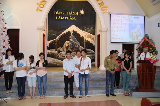7 thân hữu cầu nguyện tin Chúa qua chương trình ngày 22/12/2012